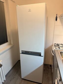 Lednice Indesit