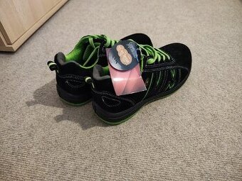 Dámská pracovní obuv 39