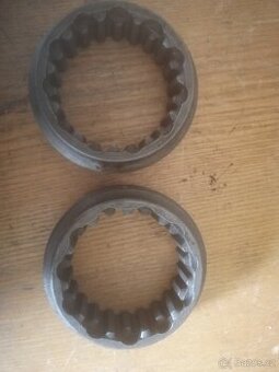 Objímka spojovací náhonu T148