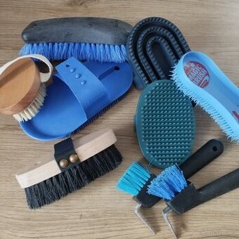 Modrá sada čištění na koně