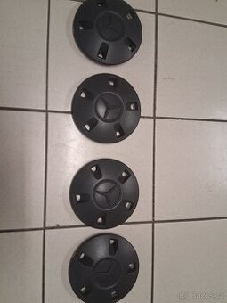 Poklička/krytka kol mercedes