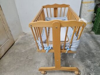 Kolébka na kolečkách