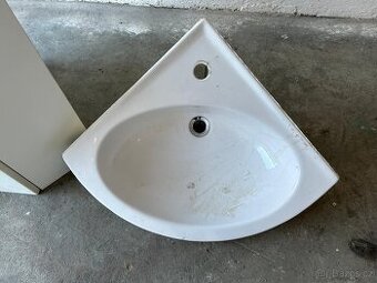 Rohové umyvadlo se skříňkou