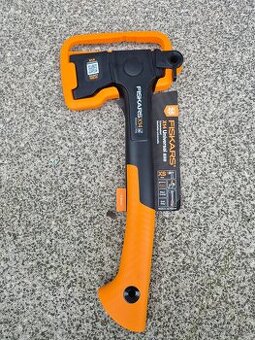 Univerzální sekera Fiskars X14 Universal axe, 355mm/740g