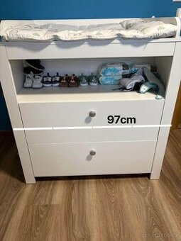 Skříňka + přebalovací pult