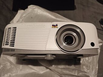 Nepoužitý projektor ViewSonic PA530W