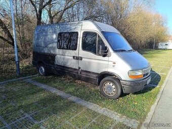 Renault master 2.2 dci L2h2 šestimístný