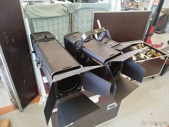 Predám Divadelní reflektor