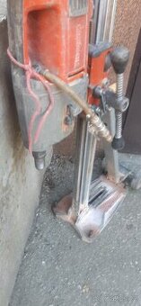 jadrova vrtacka Husqvarna DM 330 + stojan
