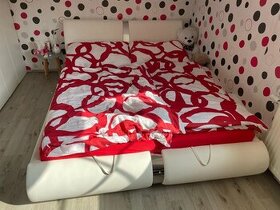 Kožená postel s úložným prostorem