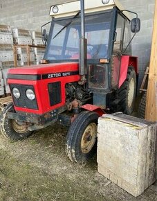 Traktor Zetor 5211