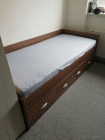 Dětská postel se třemi uloženými prostory - 1