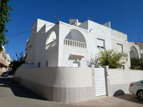 Městský dům Torrevieja - 40 km od letiště Alicante