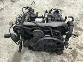 Motor 2.5 Tdi 125 Kw - na náhradní díly