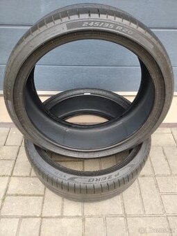 Letní pneu Pirelli P Zero - 245/35/20