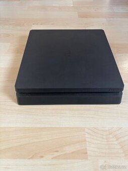 PS4 Slim 1TB, ovladač a 4 hry