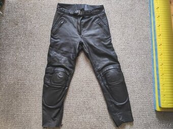 Kožené moto kalhoty 44