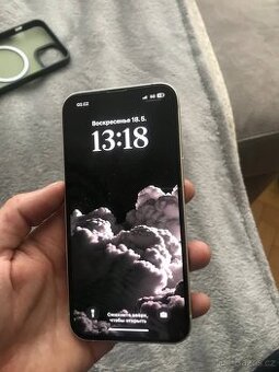 iPhone 13 256gb (Top stav jako nový )