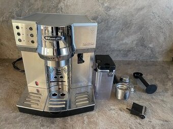 Pákový kávovar DeLonghi + mlýnek