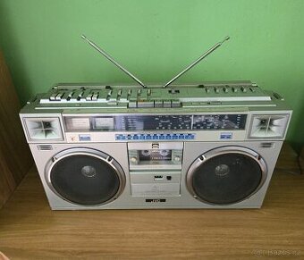 JVC M70