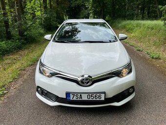 Toyota Auris 1,2T Edition S - TOP