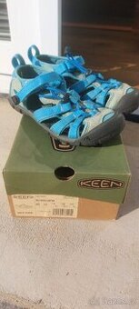 Keen sandale velikost 30
