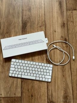 Apple klávesnice k iPadu Magic Keyboard (2021)