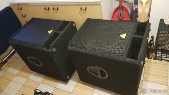 Subwoofer Behringer 18 palců 2ks