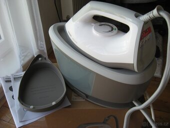 Parní žehlička PHILIPS SERIES 2000  PSG2000/80