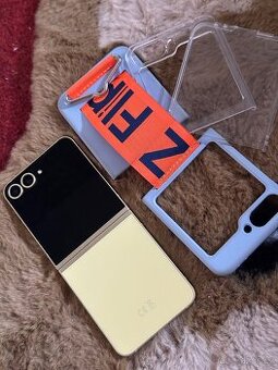 Mobilni telefon samsung galaxy Z flip 6 pekny stav