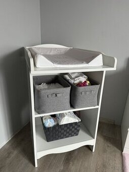 Přebalovací pult / přebalovací komoda / knihovna