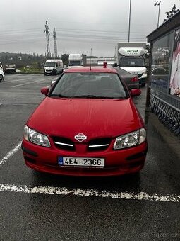 Nissan almera