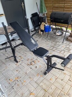 Posilovací lavice bench press