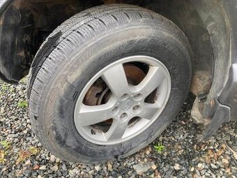 hyundai santa fe 1 alu kola zimní pneu 225/70r16
