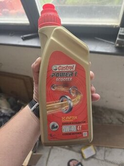 Olej CASTROL SCOOTER 5W-40 4T
