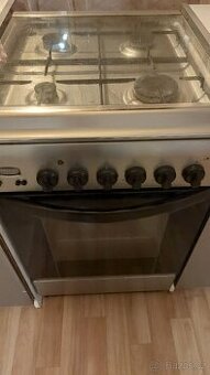 Kombinovaný sporák Indesit