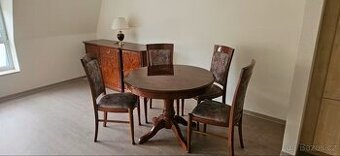 Stůl jídelní kulatý rozkládací a 4 židle - masivní