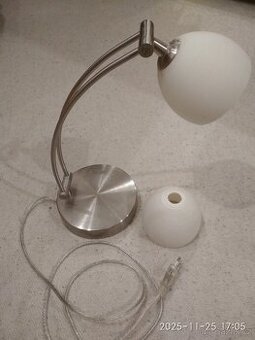 Stolní lampa dotyková