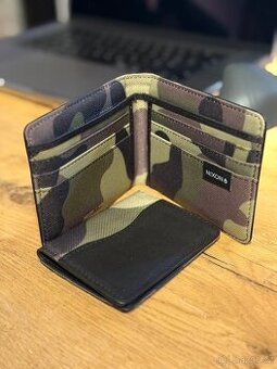 Penezenky Nixon a calvin klein