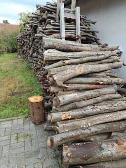 Prodám přebytky tvrdého dřeva z vlastní zásoby