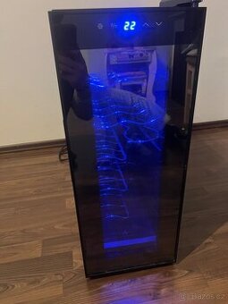 Vinotéka ( lednička) Guzzanti