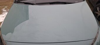 Kapota Hyundai Bayon.