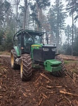 Lesní traktor JOHN DEERE 6105R - 1