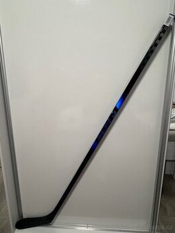 CCM Ribcor Trigger 10 Pro - pravá