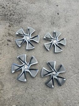 Poklice na alu kola Škoda R16