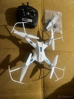 Dron Verflew s kamerou