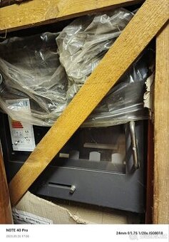 Prodám krbová kamna s výměníkem