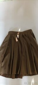 Dvě dámské krátké sukně vel. 36