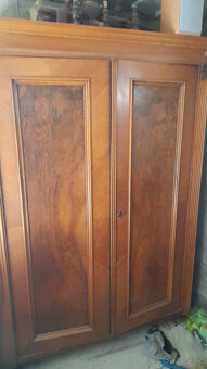 starší skříně - nabídněte, nutno vidět