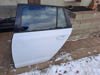 Škoda Octavia III 3  kombi  L. zad. dveře.